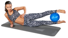 Lade das Bild in den Galerie-Viewer, Pilates Ball
